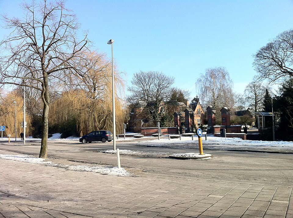 Toegangspoort tot de Nieuwe Oosterbegraafplaats