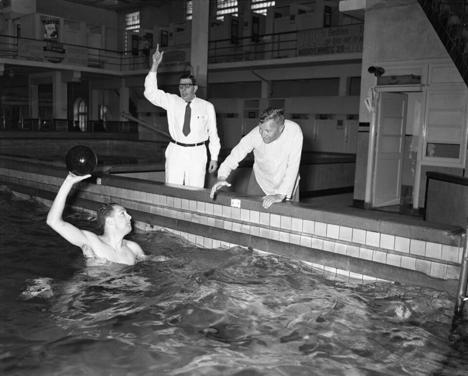Sportfondsenbad Oost