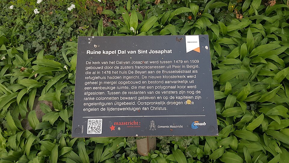 ruïne van de gotische kloosterkerk