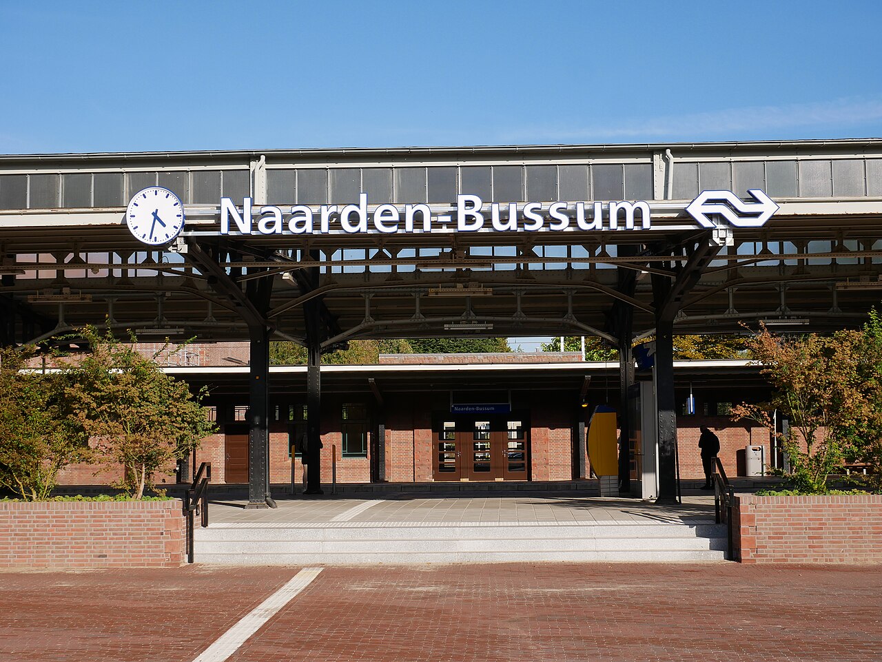 Station Naarden-Bussum