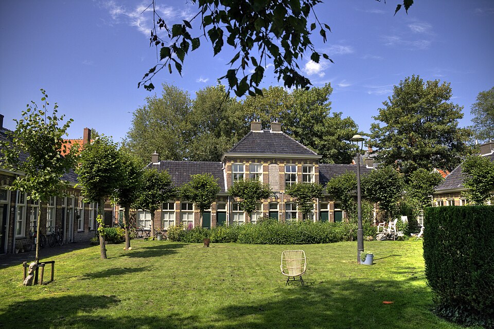 Middengasthuis